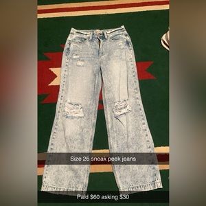 Sneak peek jeans